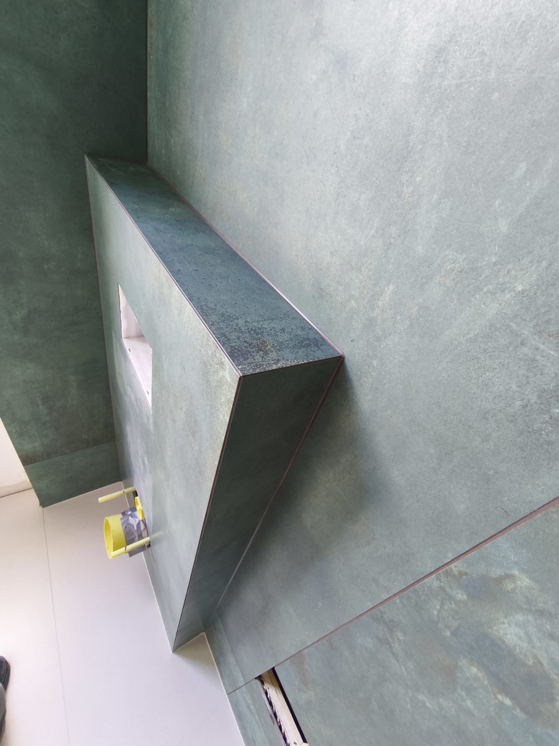 Large-format boxed detail